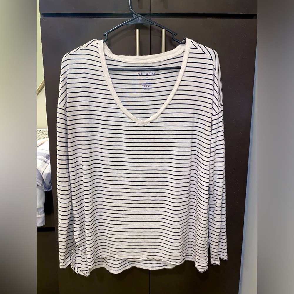 American Eagle Long Sleep Tshirt